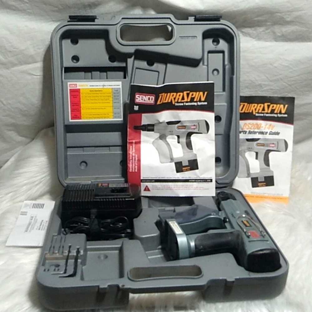 Senco Dura Spin Screw Fastening System W/Charger/Crush Proof Case No battery